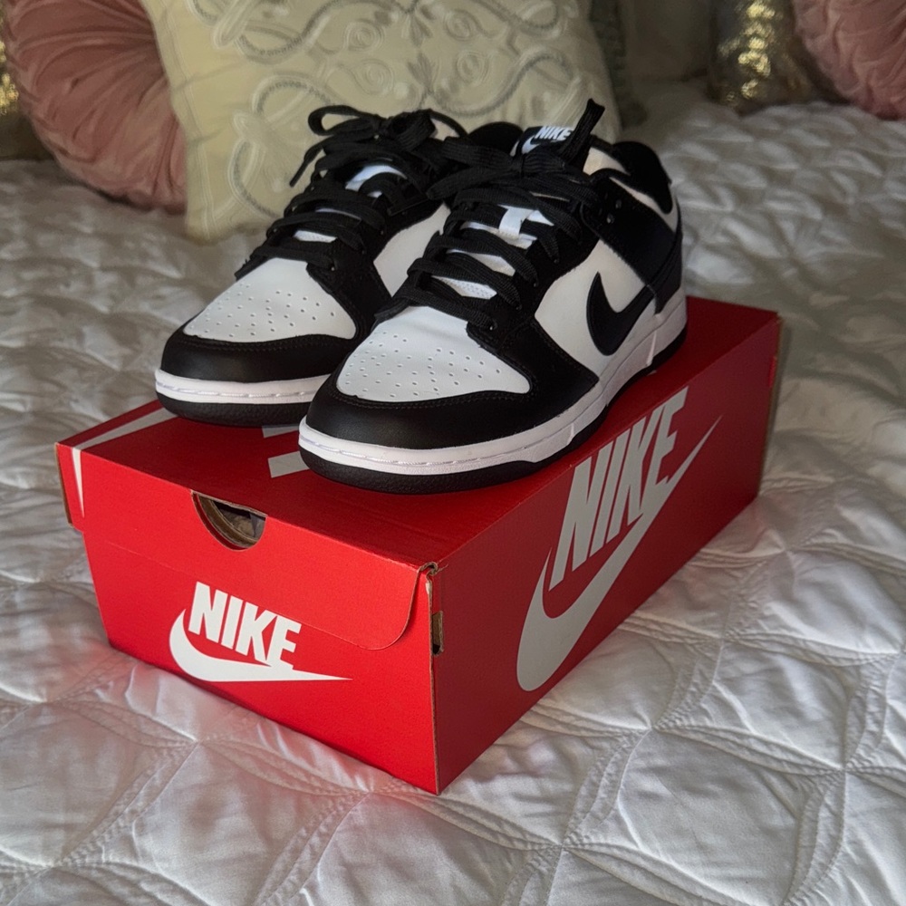 Nike Dunk Low size 8